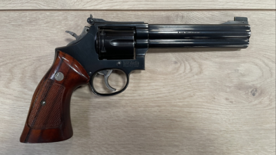 Smidt & Wesson - Model 586