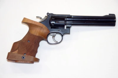 Smith & Wesson - Model 17-6