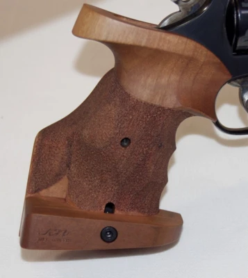 Smith & Wesson - Model 17-6