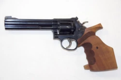 Smith & Wesson - Model 17-6